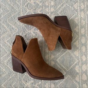 Vince camuto booties